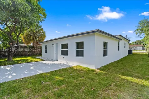 3271 NW 102nd Street Miami FL 33147