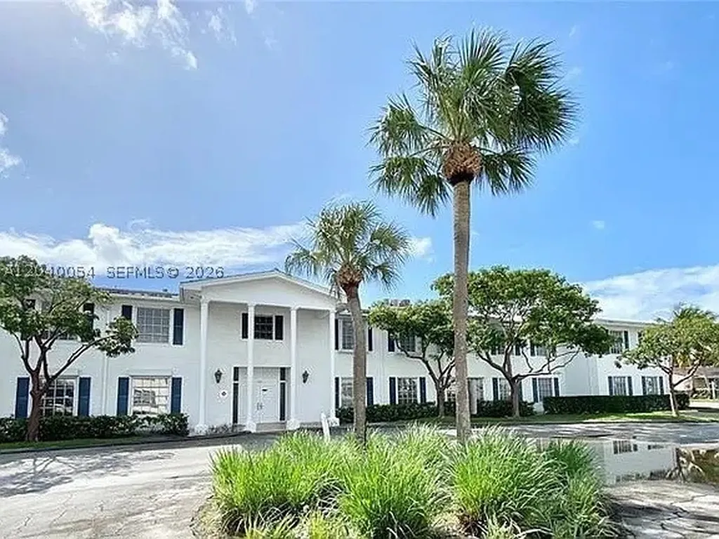 2200 NE 66th Street Fort Lauderdale FL 33308