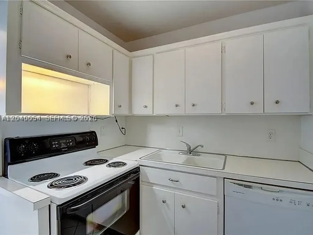 2200 NE 66th Street Fort Lauderdale FL 33308