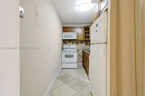 4717 NW 7th Street Miami FL 33126