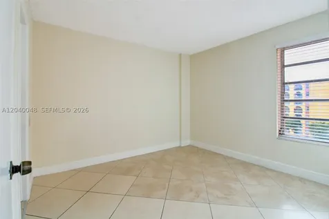 4717 NW 7th Street Miami FL 33126
