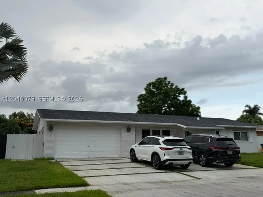 11141 NW 19th Street Pembroke Pines FL 33026