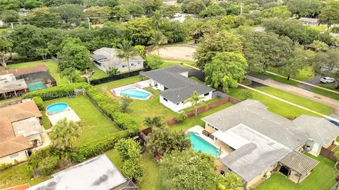 6940 NW 6th Street Plantation FL 33317
