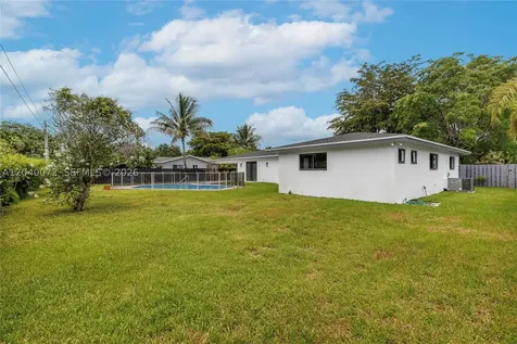 6940 NW 6th Street Plantation FL 33317