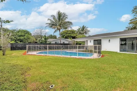 6940 NW 6th Street Plantation FL 33317