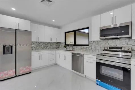 6940 NW 6th Street Plantation FL 33317