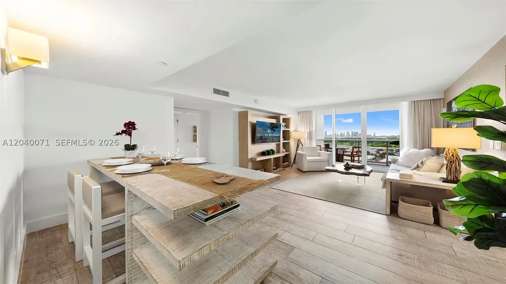 102 24 Miami Beach FL 33139