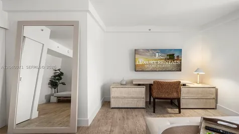 102 24 Miami Beach FL 33139