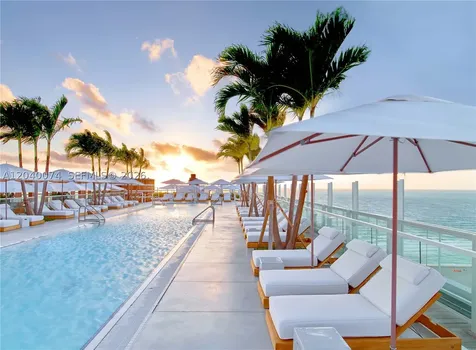 102 24 Miami Beach FL 33139