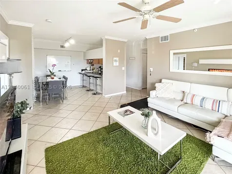 6458 Emerald Dunes Drive West Palm Beach FL 33411