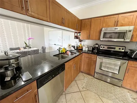 6458 Emerald Dunes Drive West Palm Beach FL 33411
