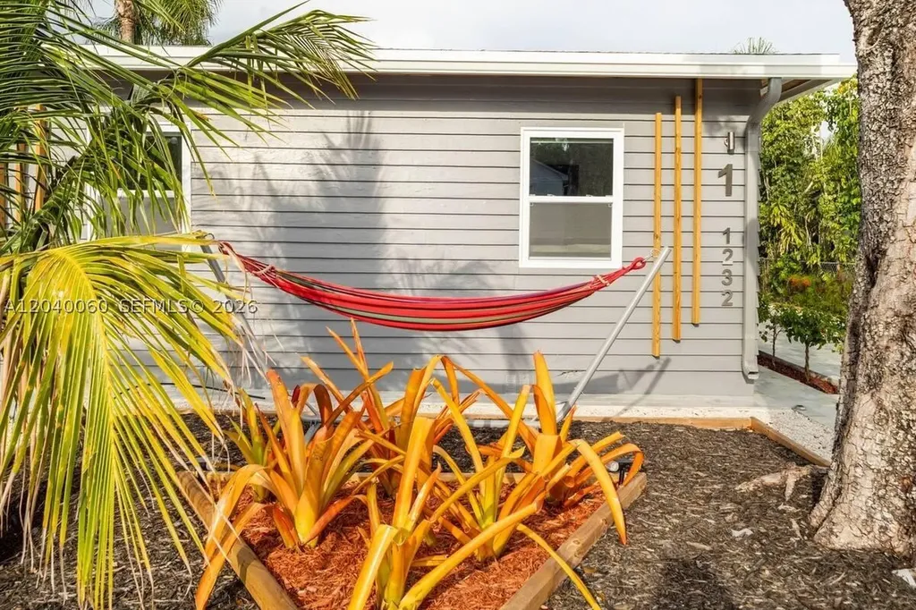 1232 NE 16th Terrace Fort Lauderdale FL 33304