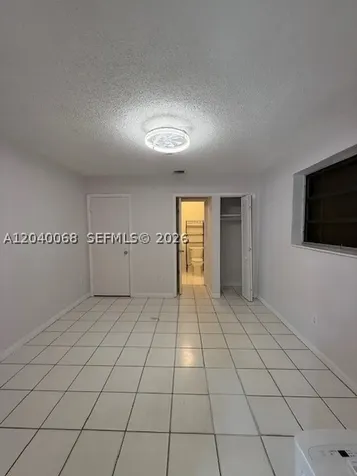 5641 SW 39th Street West Park FL 33023