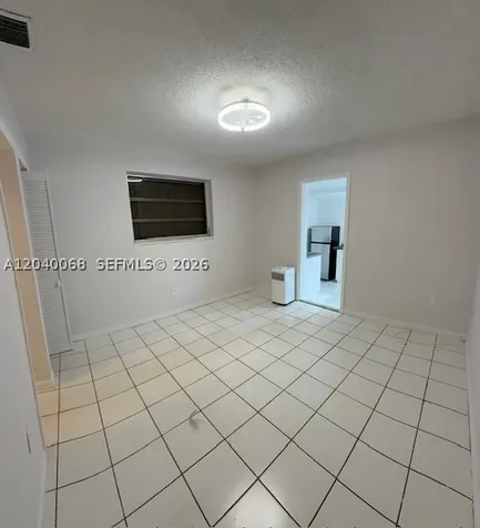 5641 SW 39th Street West Park FL 33023