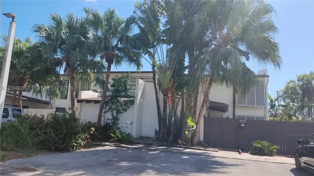 7115 SW 111th Place Miami FL 33173