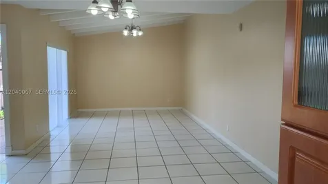 7115 SW 111th Place Miami FL 33173