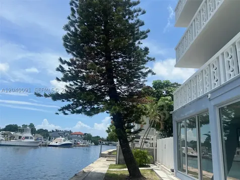 13155 Ixora Court North Miami FL 33181