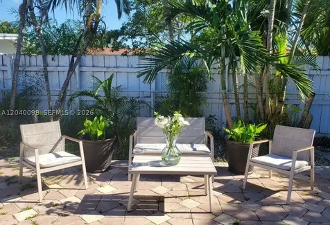 4074 NW 4th Street Miami FL 33126
