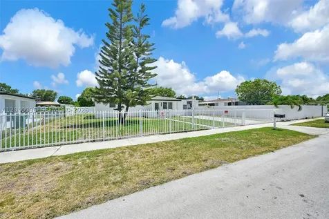 3320 NW 172nd Terrace Miami Gardens FL 33056
