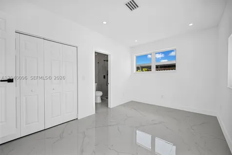 3320 NW 172nd Terrace Miami Gardens FL 33056