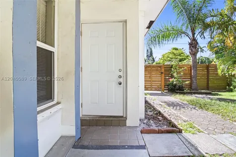 610 SW 2nd Avenue Dania Beach FL 33004