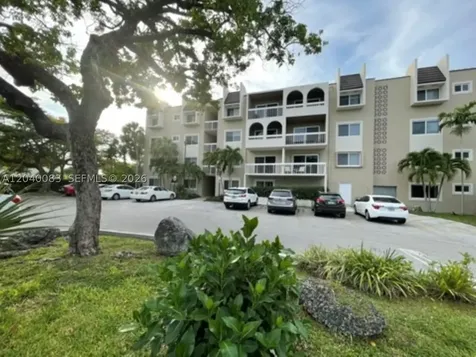 8103 Camino Real Miami FL 33143
