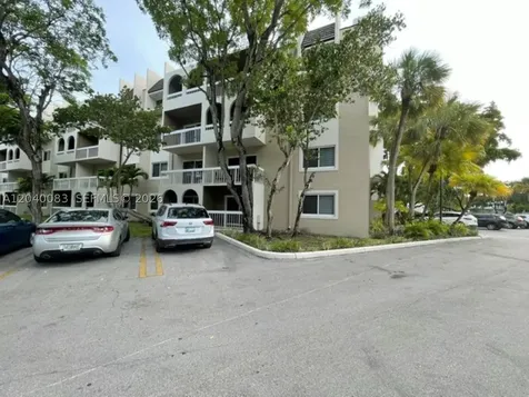 8103 Camino Real Miami FL 33143