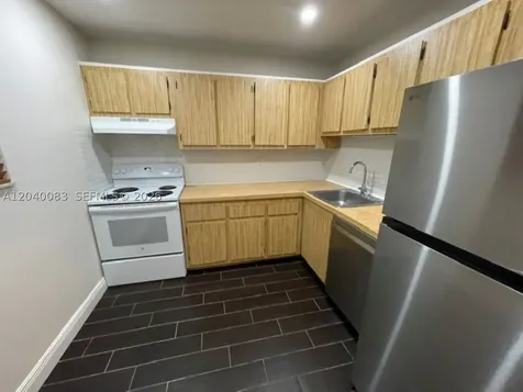 8103 Camino Real Miami FL 33143