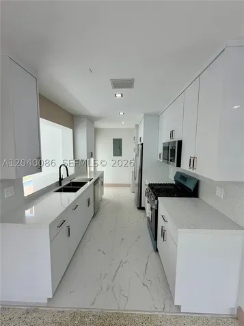 8235 SW 62nd Place Miami FL 33143
