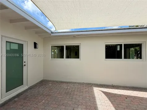 8235 SW 62nd Place Miami FL 33143