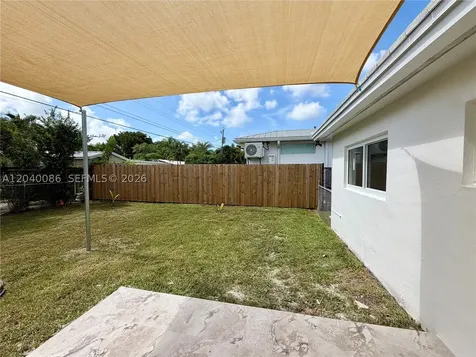 8235 SW 62nd Place Miami FL 33143