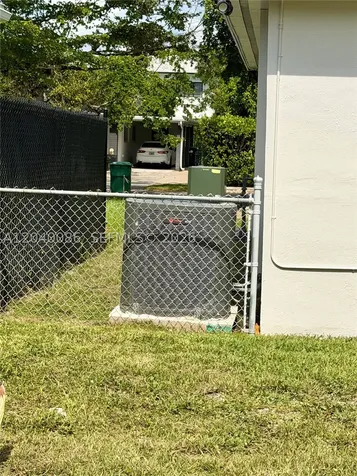 8235 SW 62nd Place Miami FL 33143