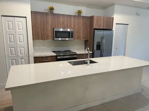 8025 NW 104th Avenue Doral FL 33178