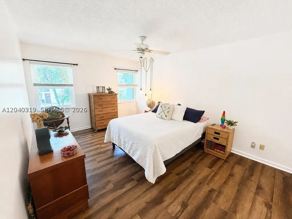 860 SE 6th Avenue Deerfield Beach FL 33441