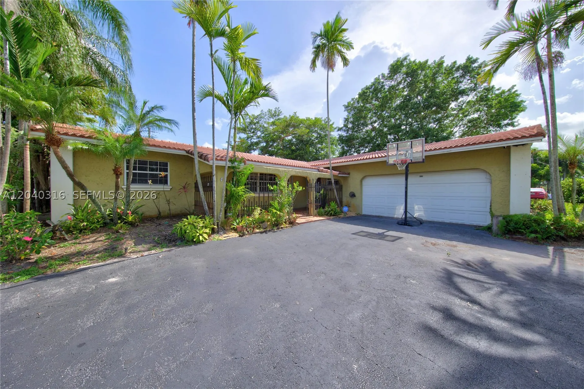 5300 Fillmore Street Hollywood FL 33021