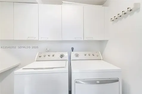 300 S Pointe Drive Miami Beach FL 33139