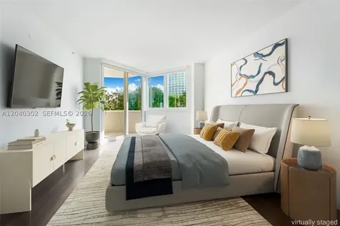 300 S Pointe Drive Miami Beach FL 33139