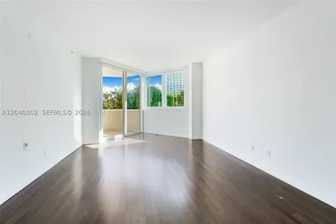 300 S Pointe Drive Miami Beach FL 33139