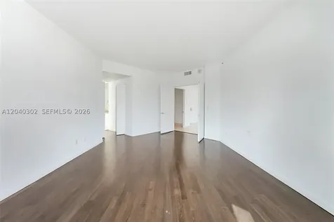 300 S Pointe Drive Miami Beach FL 33139