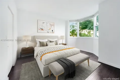 300 S Pointe Drive Miami Beach FL 33139