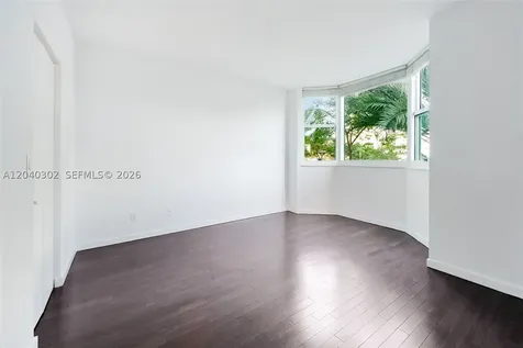 300 S Pointe Drive Miami Beach FL 33139