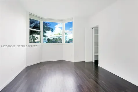 300 S Pointe Drive Miami Beach FL 33139