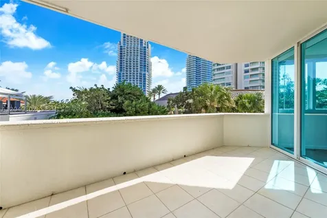 300 S Pointe Drive Miami Beach FL 33139