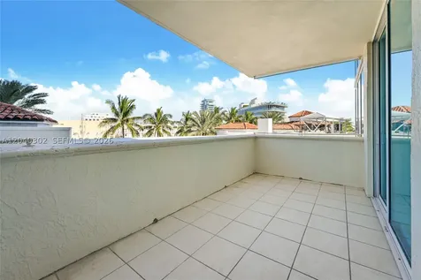 300 S Pointe Drive Miami Beach FL 33139