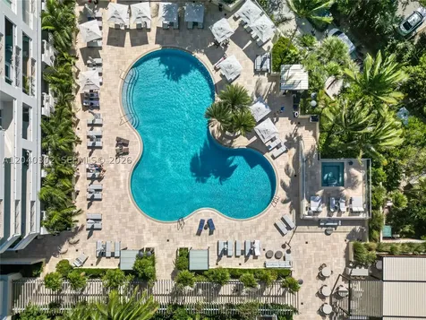 300 S Pointe Drive Miami Beach FL 33139