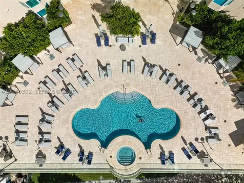 300 S Pointe Drive Miami Beach FL 33139