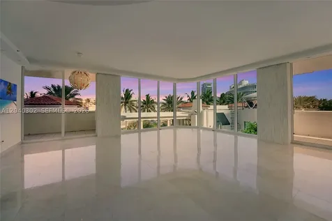 300 S Pointe Drive Miami Beach FL 33139