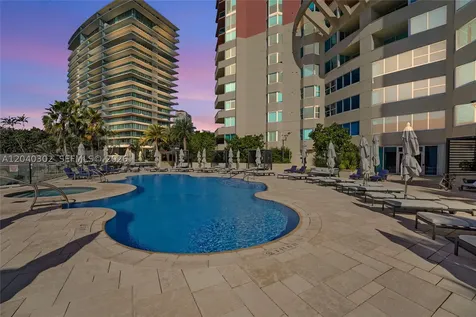 300 S Pointe Drive Miami Beach FL 33139