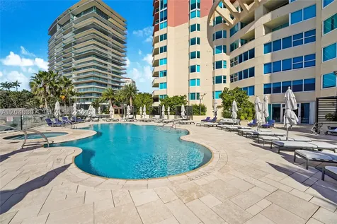 300 S Pointe Drive Miami Beach FL 33139