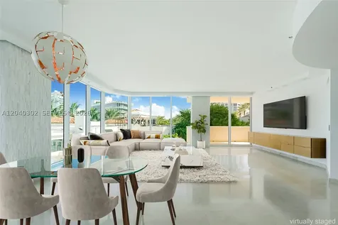 300 S Pointe Drive Miami Beach FL 33139